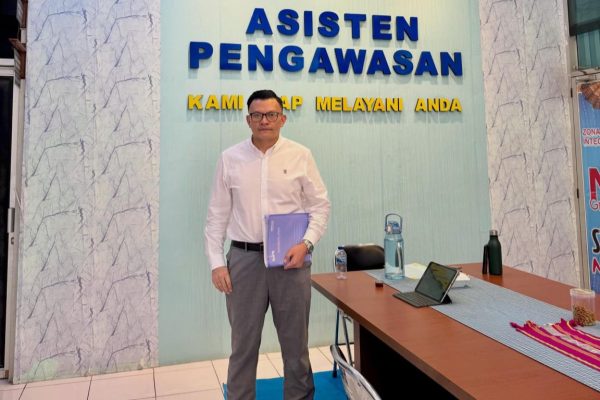 Fransisco Bessi, Penasehat Hukum Kajari Yupiter Selan.