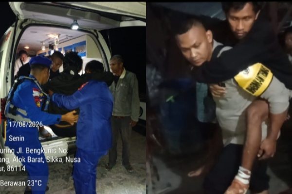 Proses evakuasi dua orang warga yang luka berat akibat tertimpa reruntuhan Proses evakuasi dua orang warga yang luka berat akibat tertimpa reruntuhan
