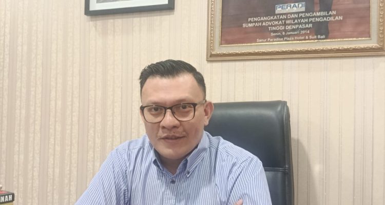 Fransisco Bernando Bessi saat ditemui diruang kerjanya (yandry/kupangterkini.com) Fransisco Bernando Bessi saat ditemui diruang kerjanya (yandry/kupangterkini.com)