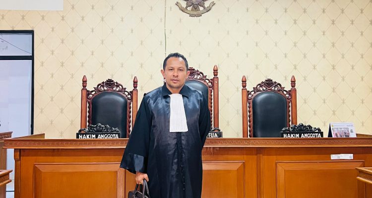 Ketua tim Advokat tiga orang tersangka kasus dr. Icha, Rian Van Frits Kapitan (ist) Ketua tim Advokat tiga orang tersangka kasus dr. Icha, Rian Van Frits Kapitan (ist)