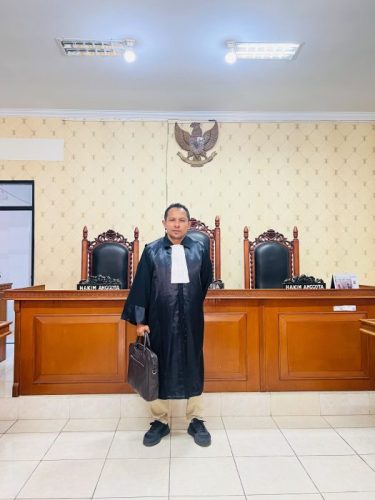 Ketua tim Advokat tiga orang tersangka kasus dr. Icha, Rian Van Frits Kapitan (ist)